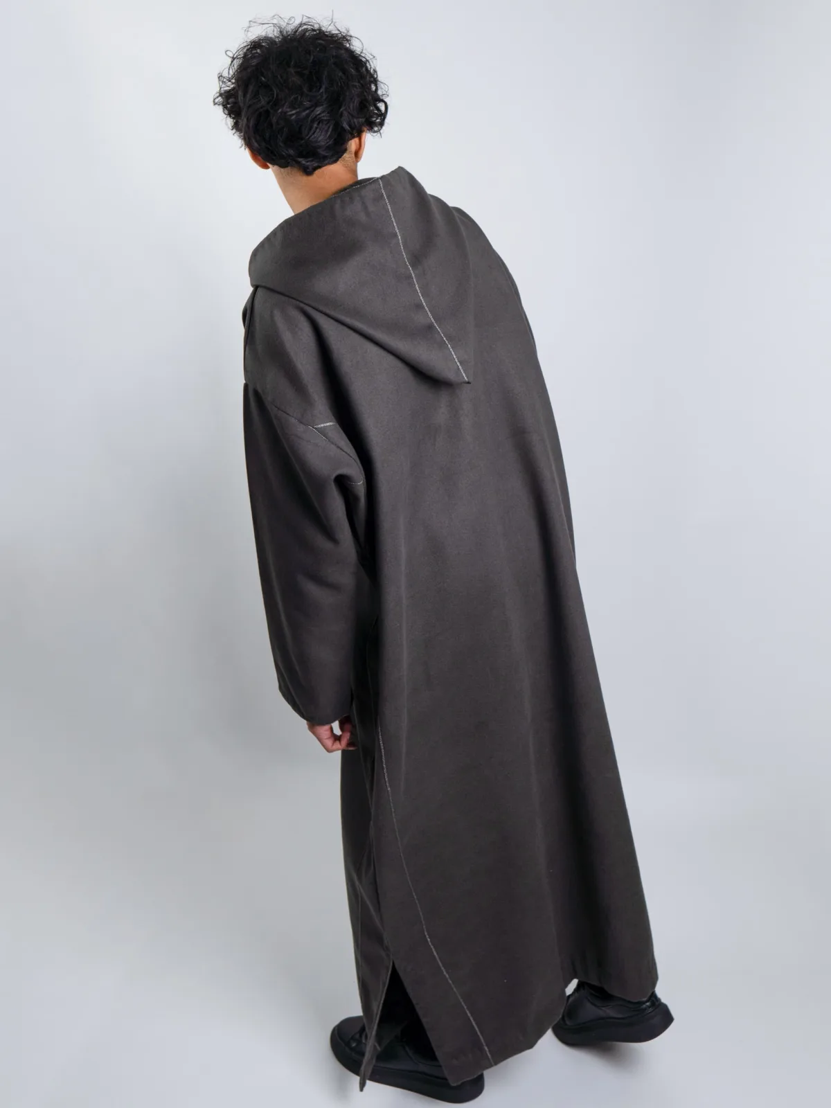 Charcoal Grey Hooded Moroccan Thobe – Jellabiya - Image 5